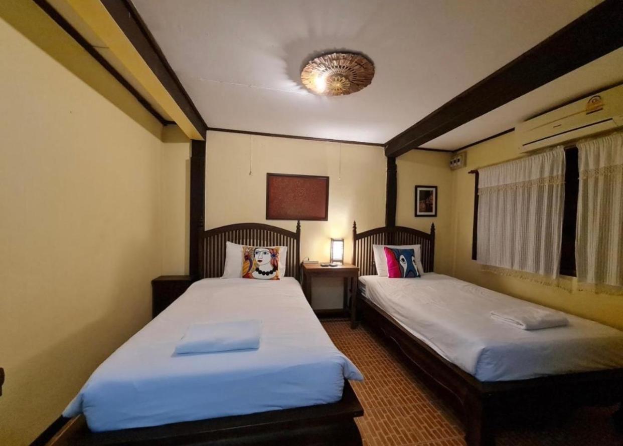 Nearthepark Boutique House Hostel Чиангмай Екстериор снимка