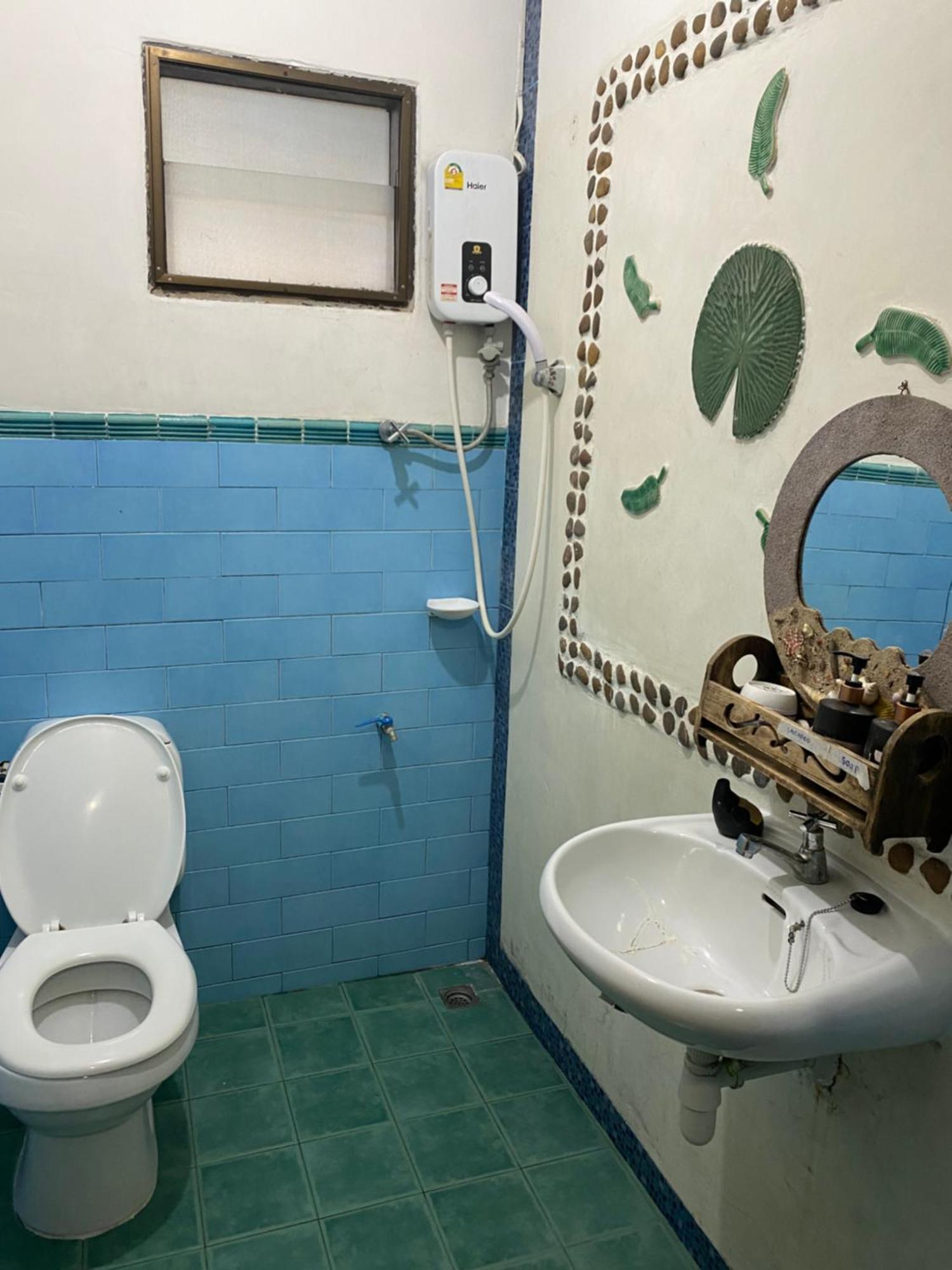 Nearthepark Boutique House Hostel Чиангмай Екстериор снимка